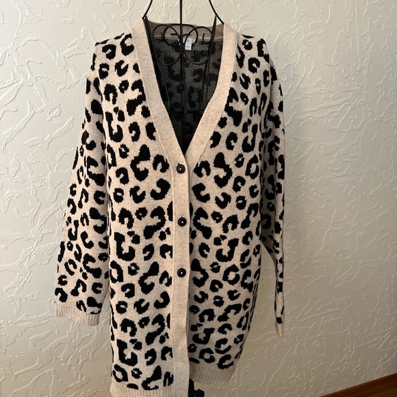 J. Jill Leopard 3 Button Cardigan Sweater EUC - Picture 2 of 12